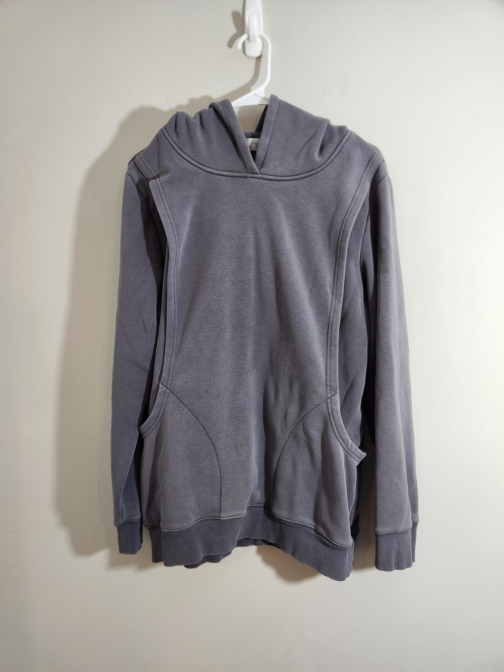 Latched Mama Gray Hooded Sweatshirt Breastfeeding Nursing Hoodie Pumping Pockets